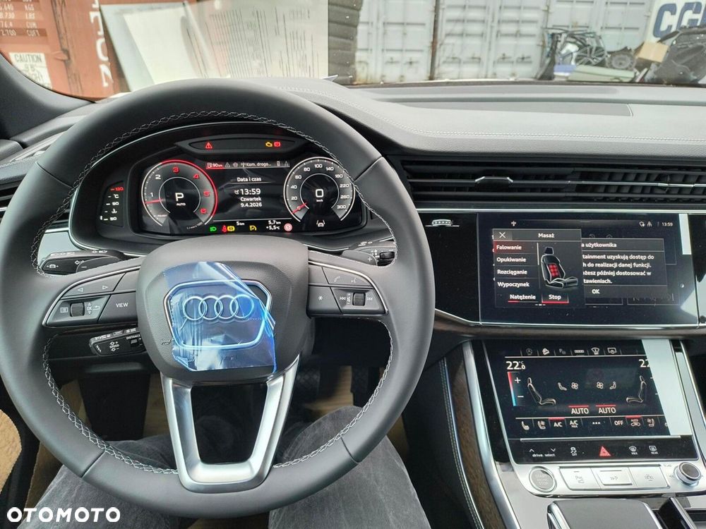 Audi Q8 - 11