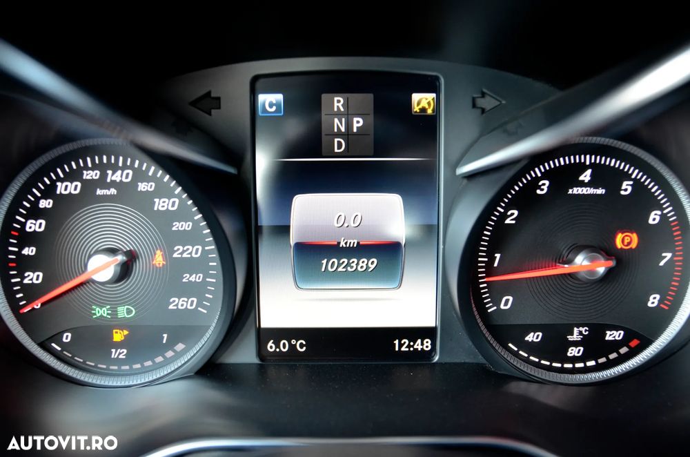 Mercedes-Benz GLC 250 4Matic 9G-TRONIC Exclusive - 37