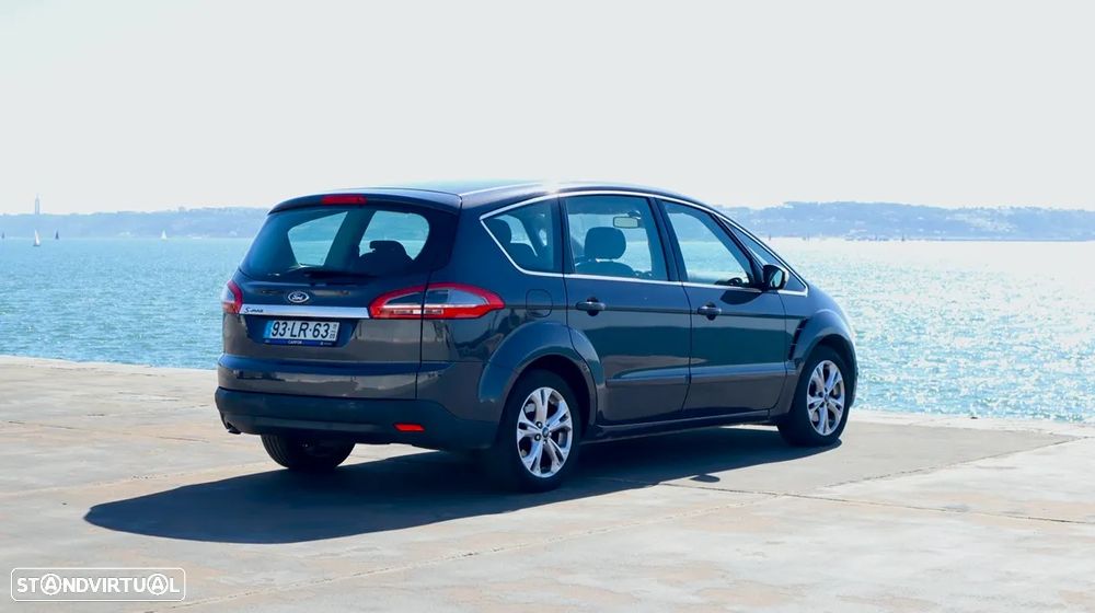 Ford S-Max 2.0 TDCi Titanium 7L - 25