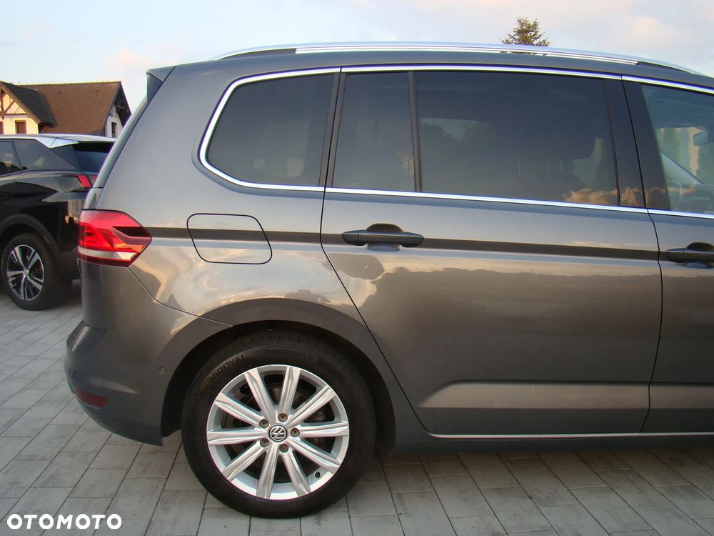 Volkswagen Touran 2.0 TDI SCR Highline - 13