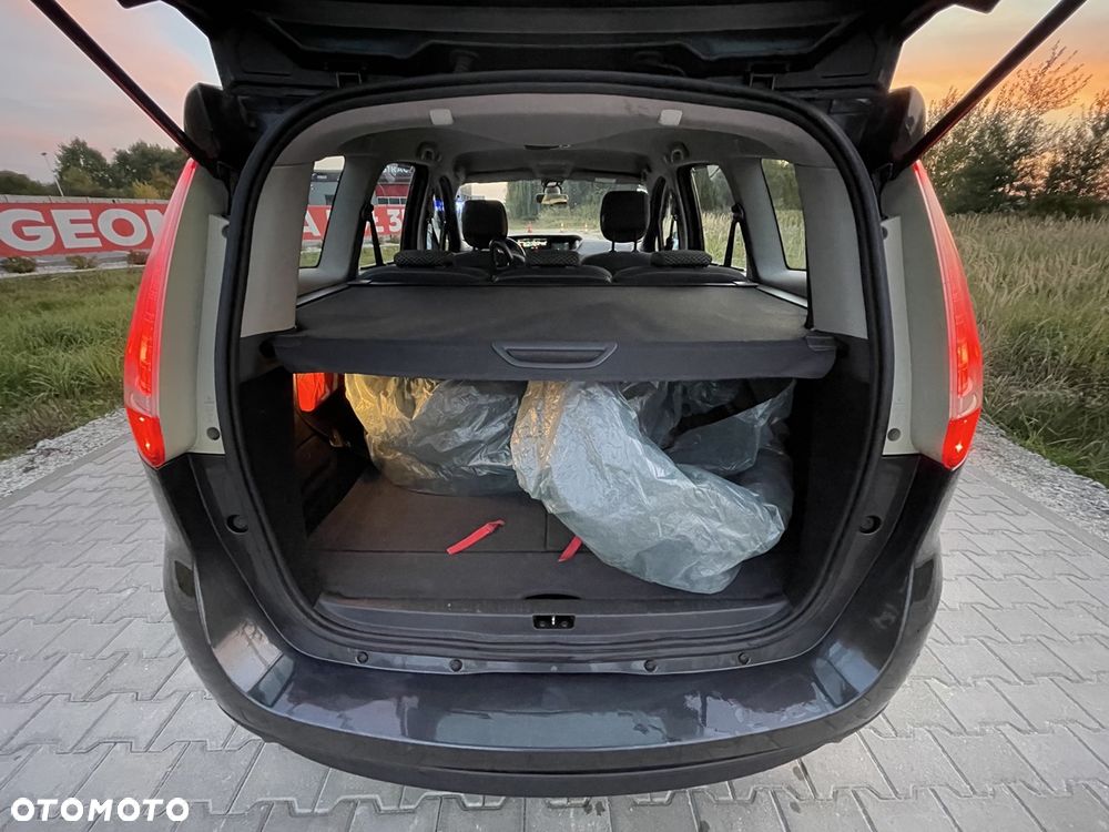 Renault Grand Scenic - 22