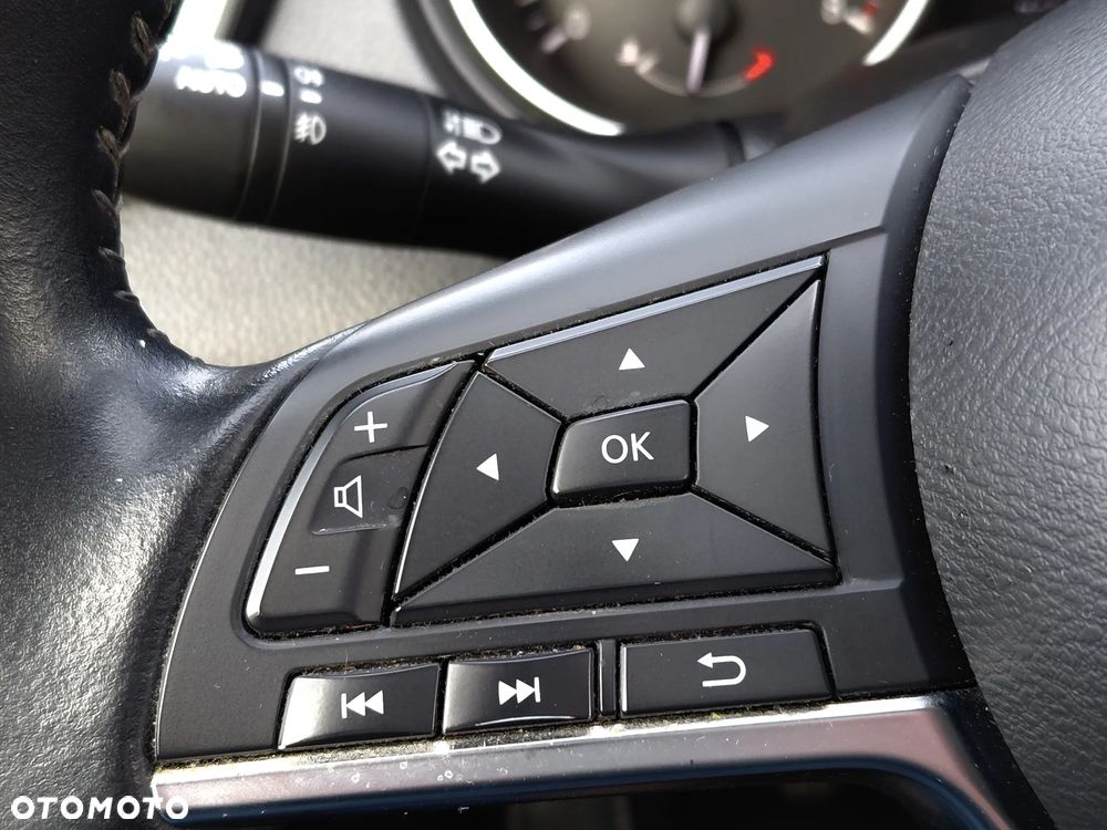 Nissan Qashqai 1.3 DIG-T SHIRO - 36