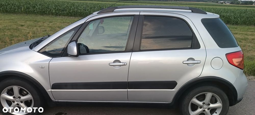 Suzuki SX4 1.6 VVT 4x2 Comfort - 3