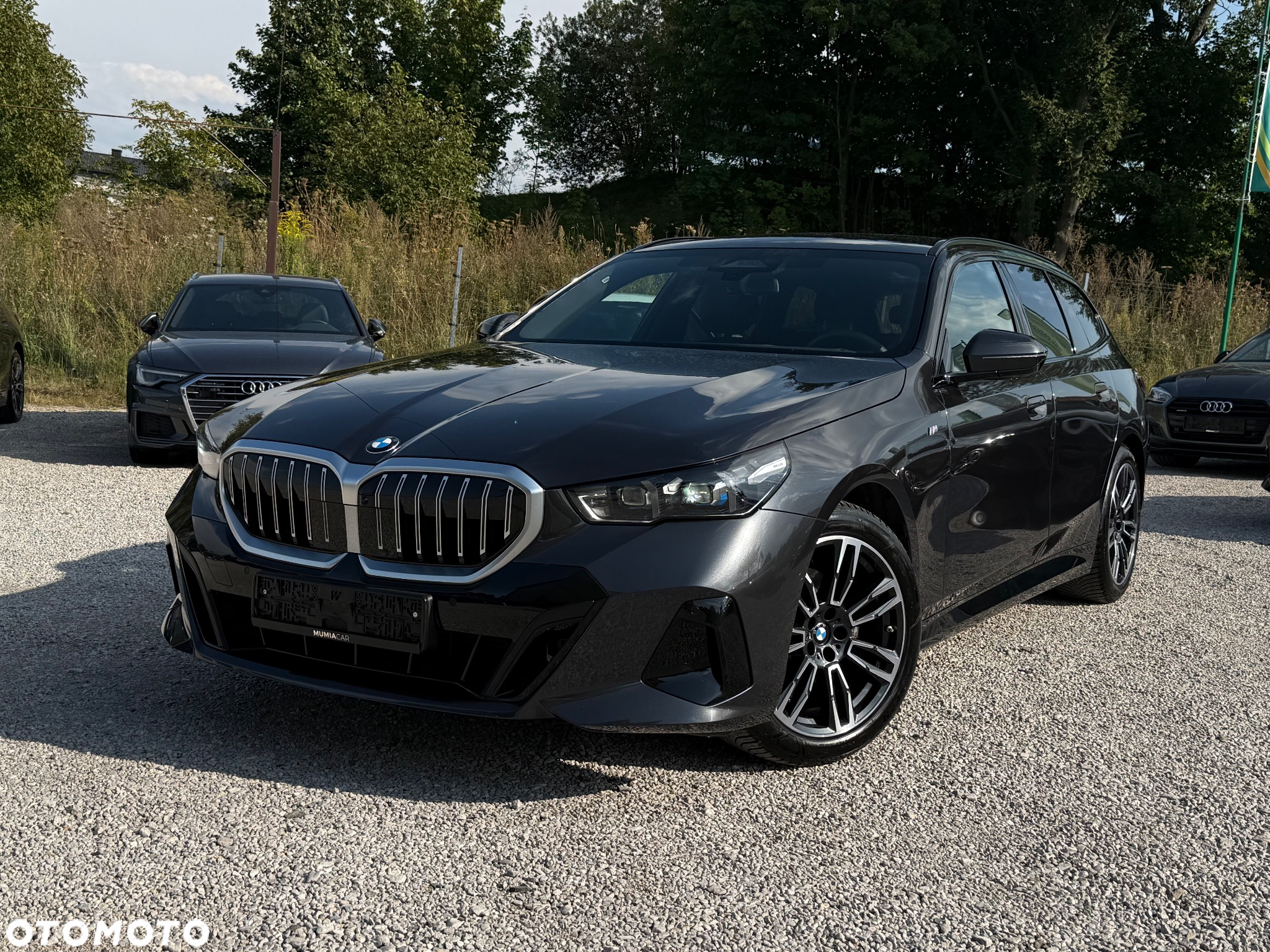 BMW Seria 5 520d xDrive Touring - 2