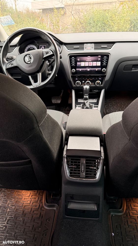 Skoda Octavia 2.0 TDI DSG 4X4 Style - 5