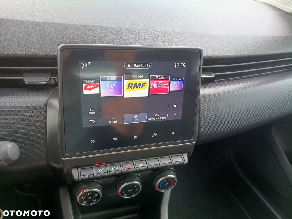 Renault Clio - 23