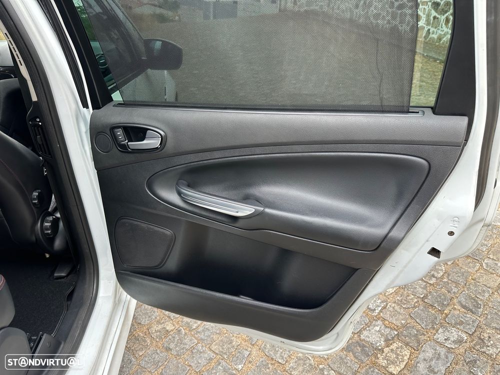 Ford S-Max 2.2 TDCi Titanium 7L - 40