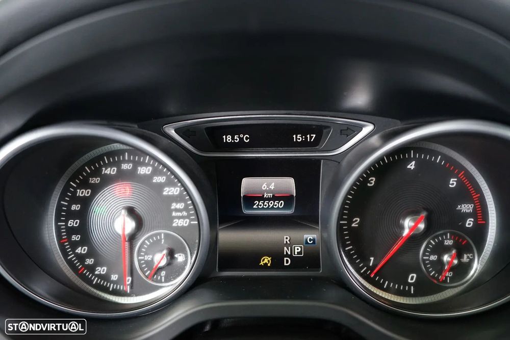 Mercedes-Benz CLA 180 d Shooting Brake AMG Line Aut. - 29