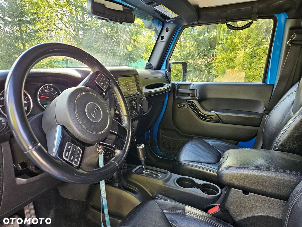 Jeep Wrangler 3.6 Unlim Sahara - 8