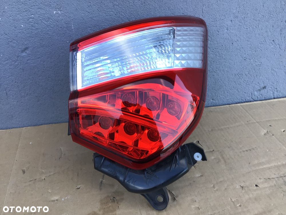 Lampa tylna prawa Toyota Yaris lll 3 Lift Led - 1
