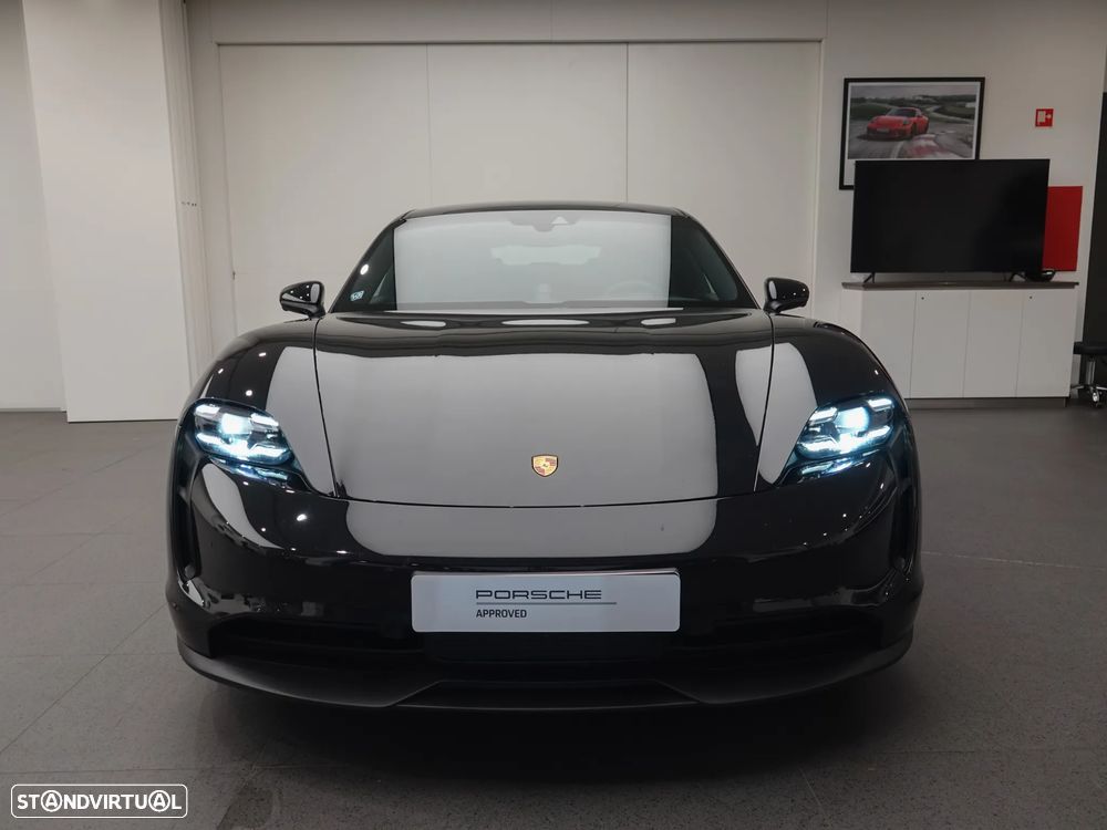 Porsche Taycan 4S - 11