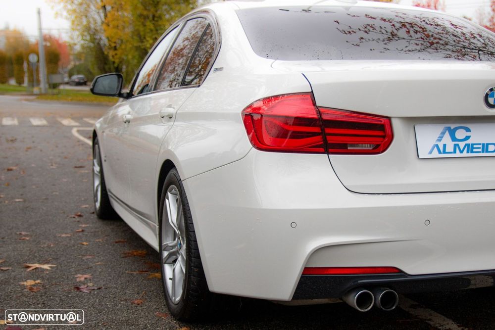 BMW 330 e iPerformance Pack M - 42