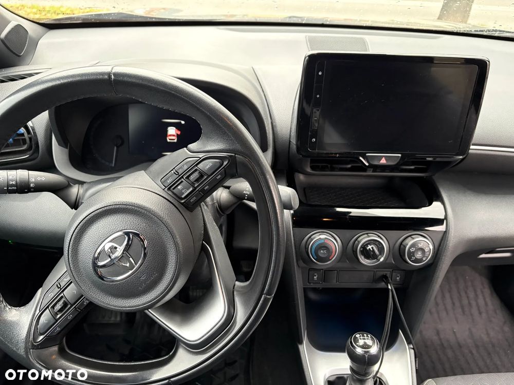 Toyota Yaris - 12