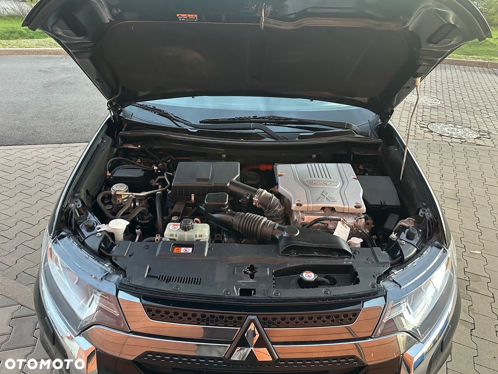 Mitsubishi Outlander - 20