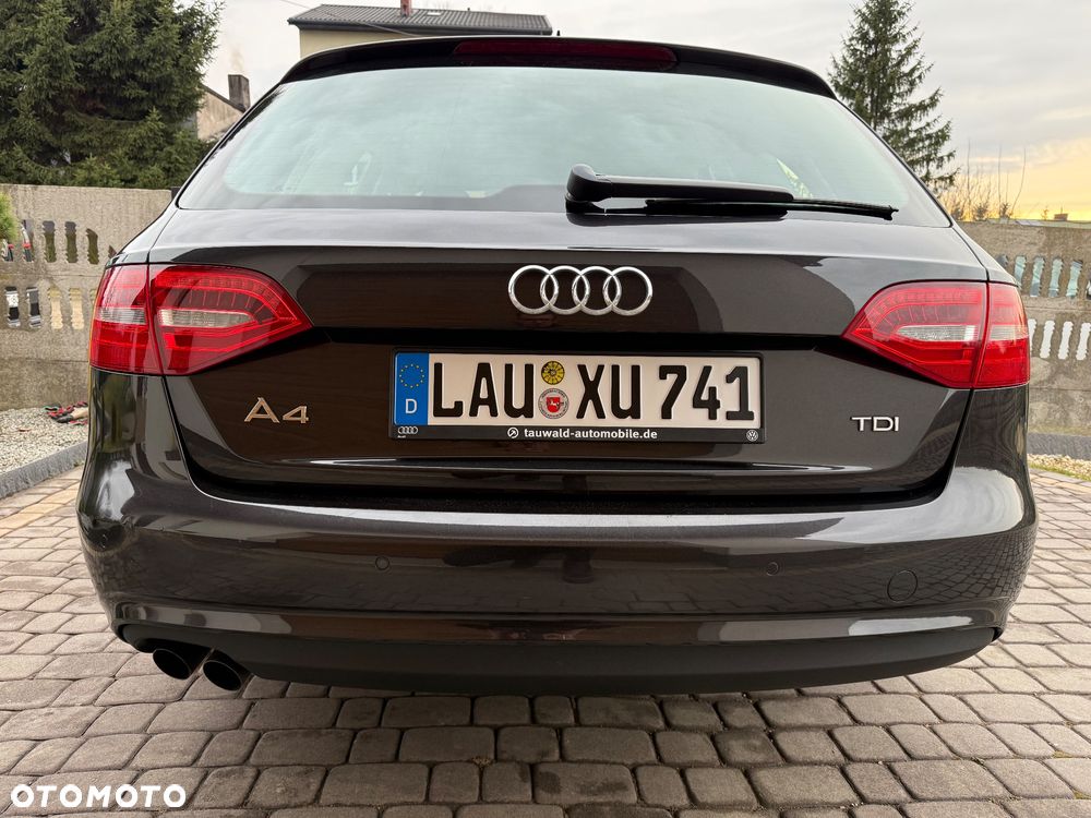 Audi A4 Avant 2.0 TDI DPF S line Sportpaket - 7