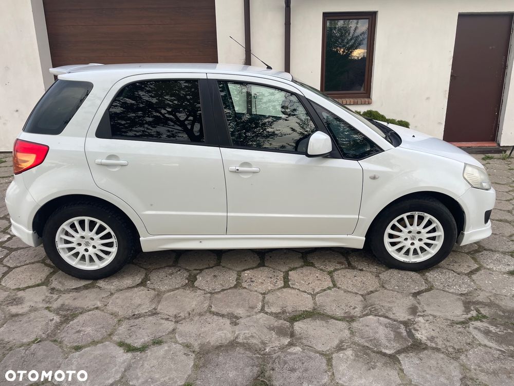 Suzuki SX4 - 4