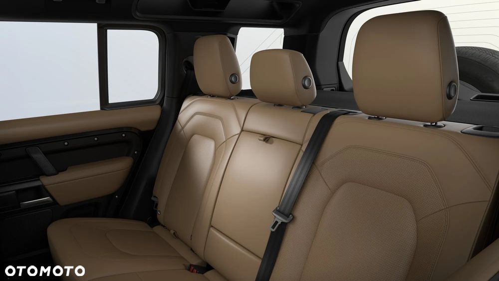 Land Rover Defender 110 D350 X-Dynamic HSE - 4