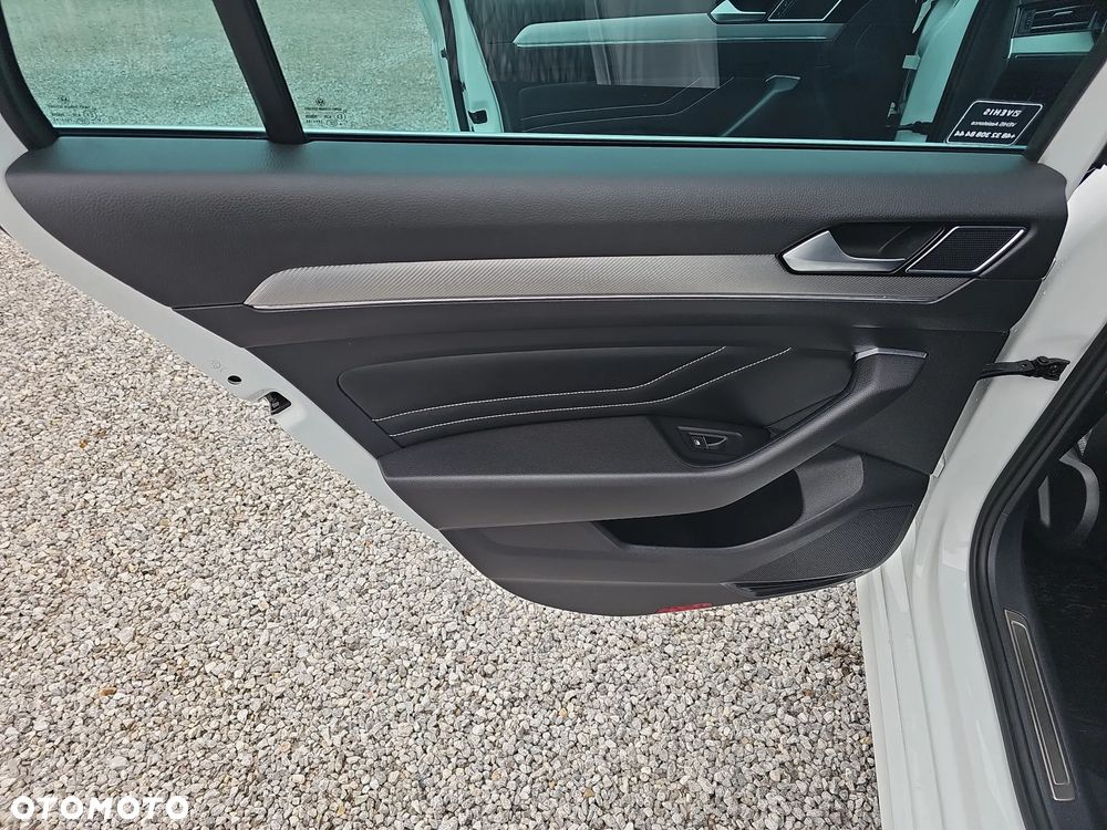 Volkswagen Passat 2.0 TDI 4Mot Elegance DSG - 22