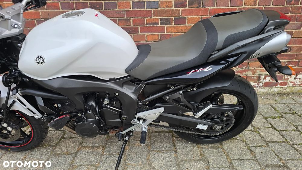Yamaha FZ6 - 7
