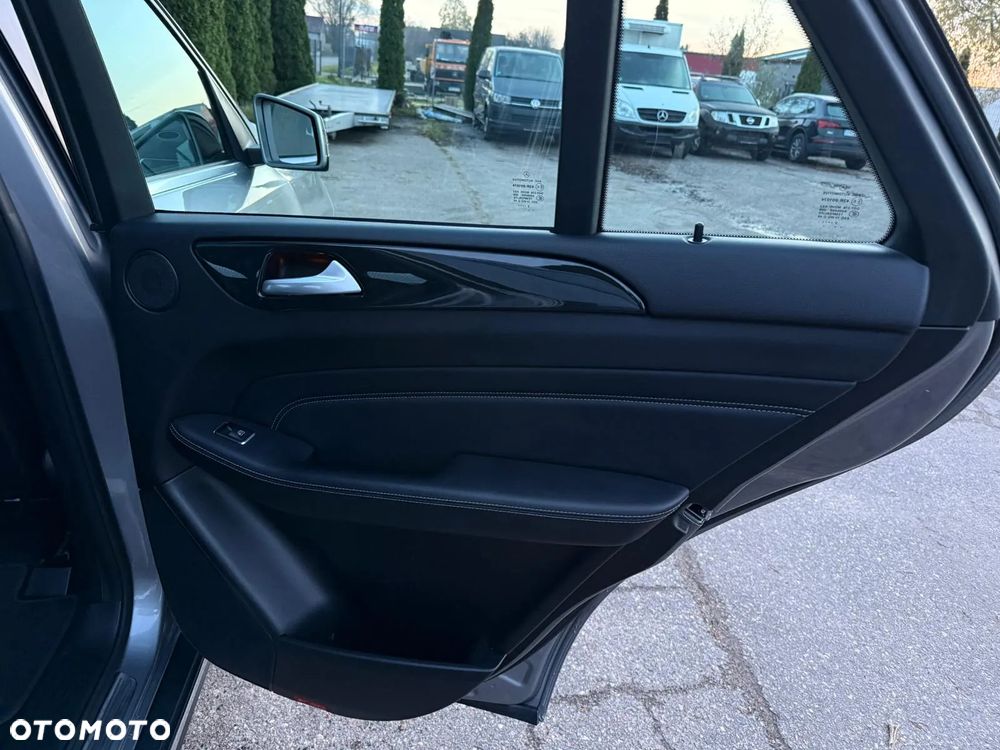 Mercedes-Benz ML 350 BlueTEC 4MATIC 7G-TRONIC - 23