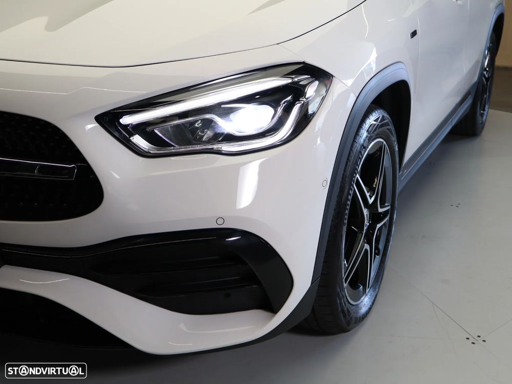 Mercedes-Benz GLA 250 e 8G-DCT AMG Line - 11