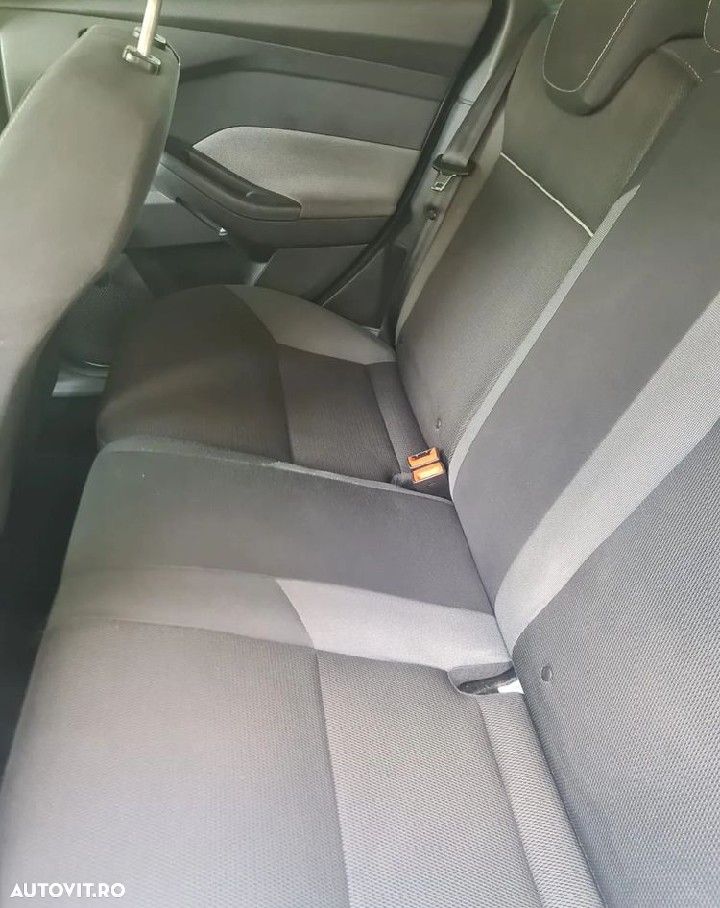 Ford Focus - 9