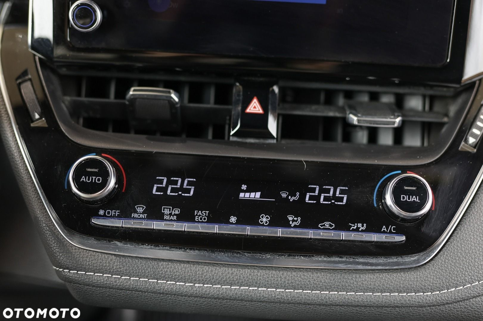 Toyota Corolla - 22