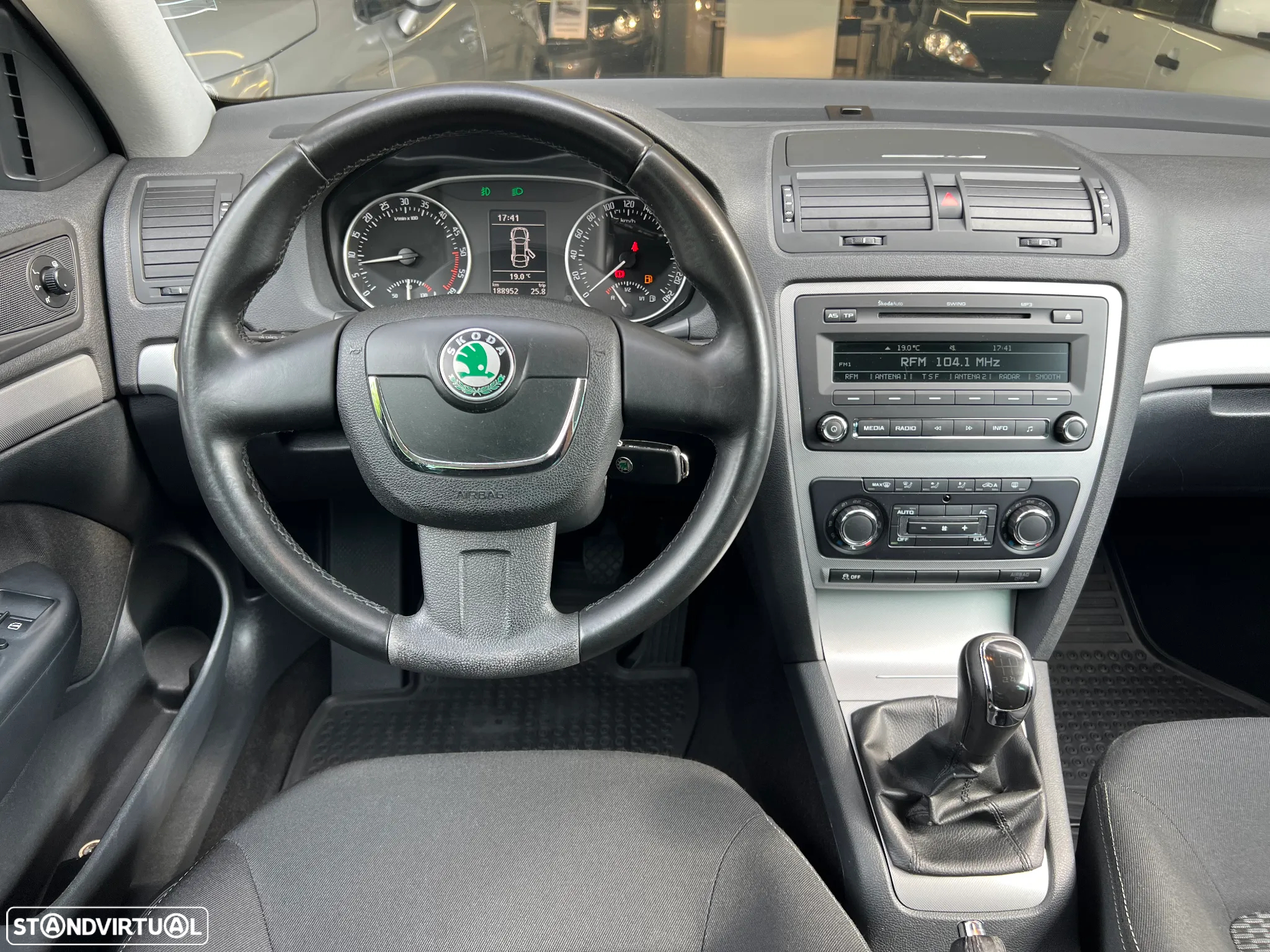 Skoda Octavia Break 1.6 TDi Sportline Pack - 16