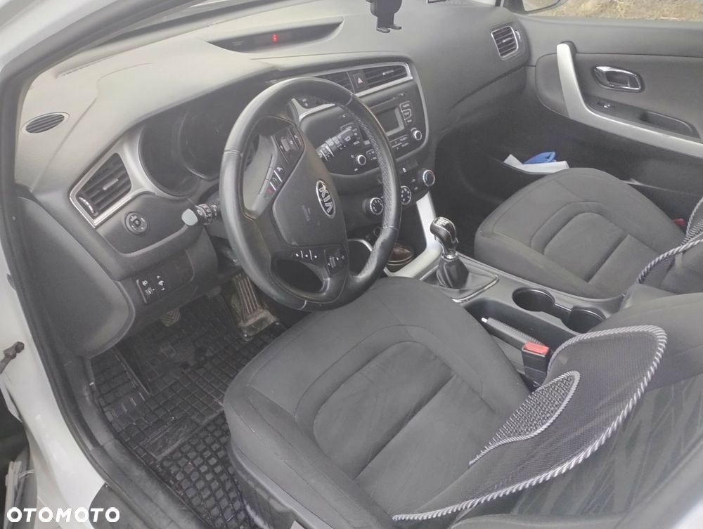 Kia Ceed - 5