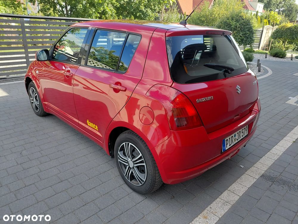 Suzuki Swift 1.3 Club - 3
