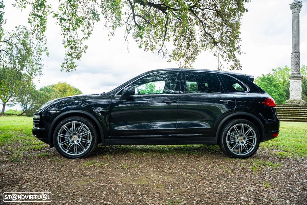 Porsche Cayenne 3.0 V6 - 2