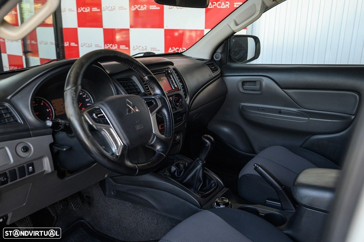 Mitsubishi L200 2.4 DI-D CD Invite Space Cab 3L 4WD - 16