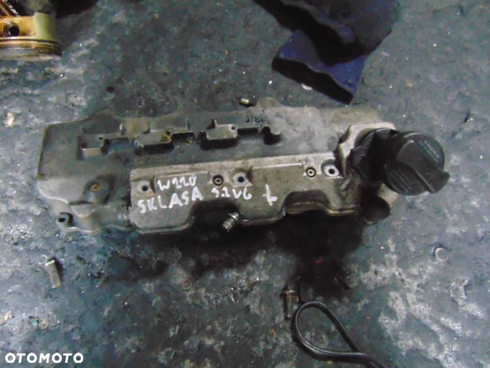 Pokrywa zaworów Mercedes w220 3,2 V6 - 2