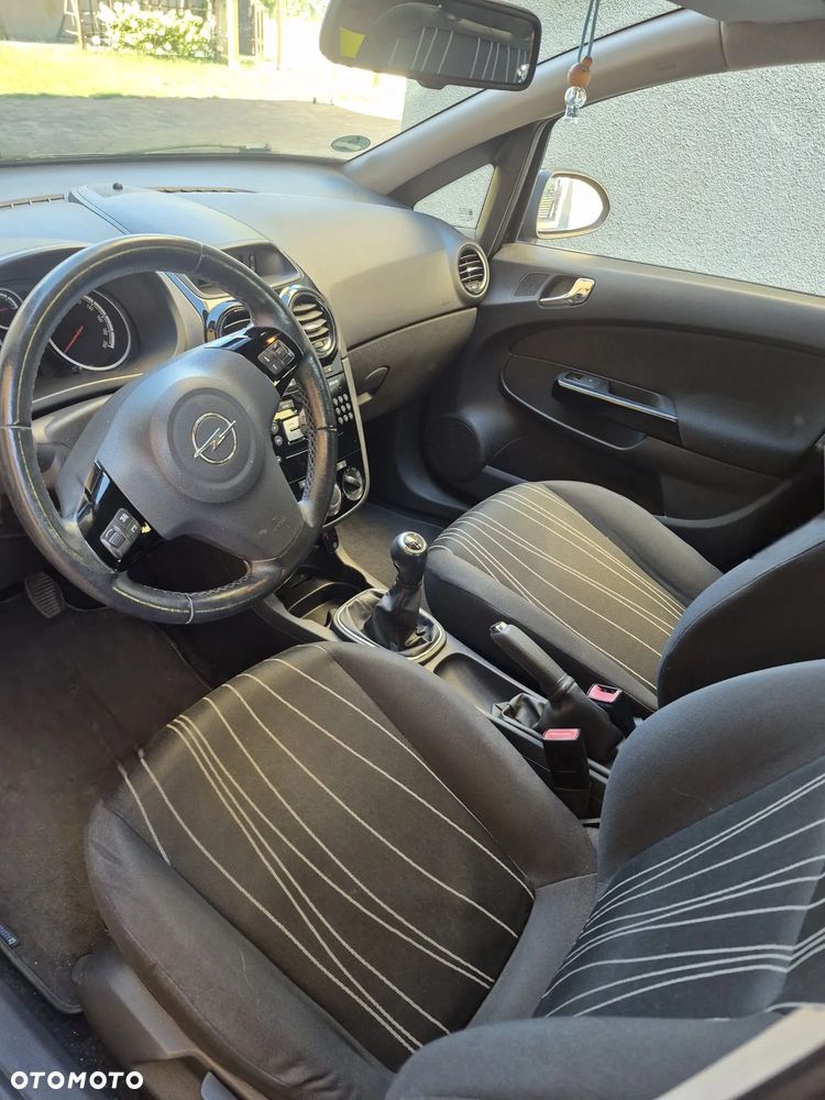 Opel Corsa - 12