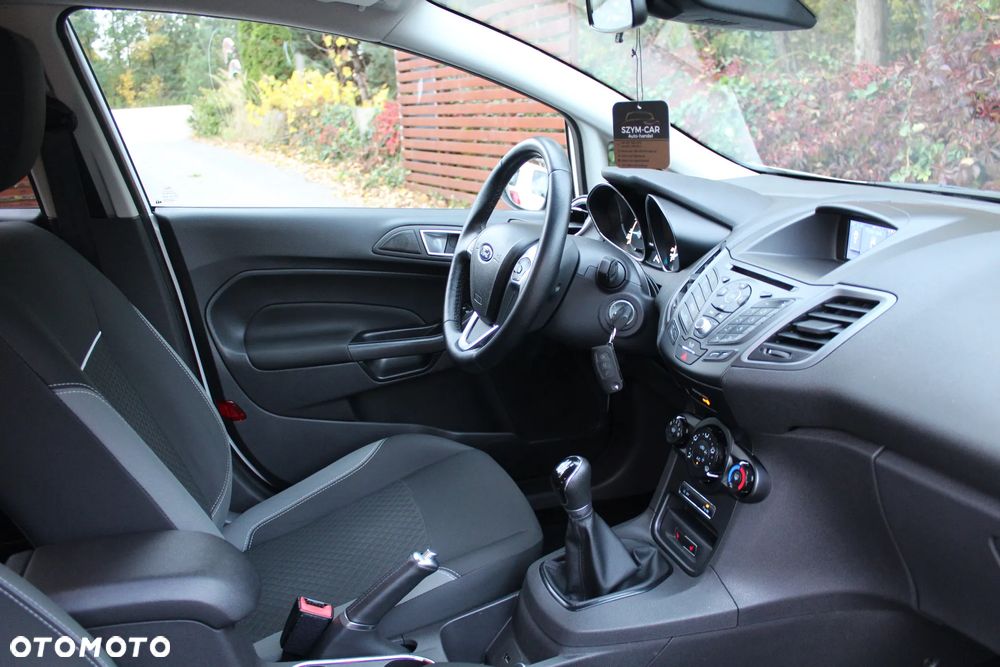 Ford Fiesta 1.0 EcoBoost Start-Stop Titanium - 24