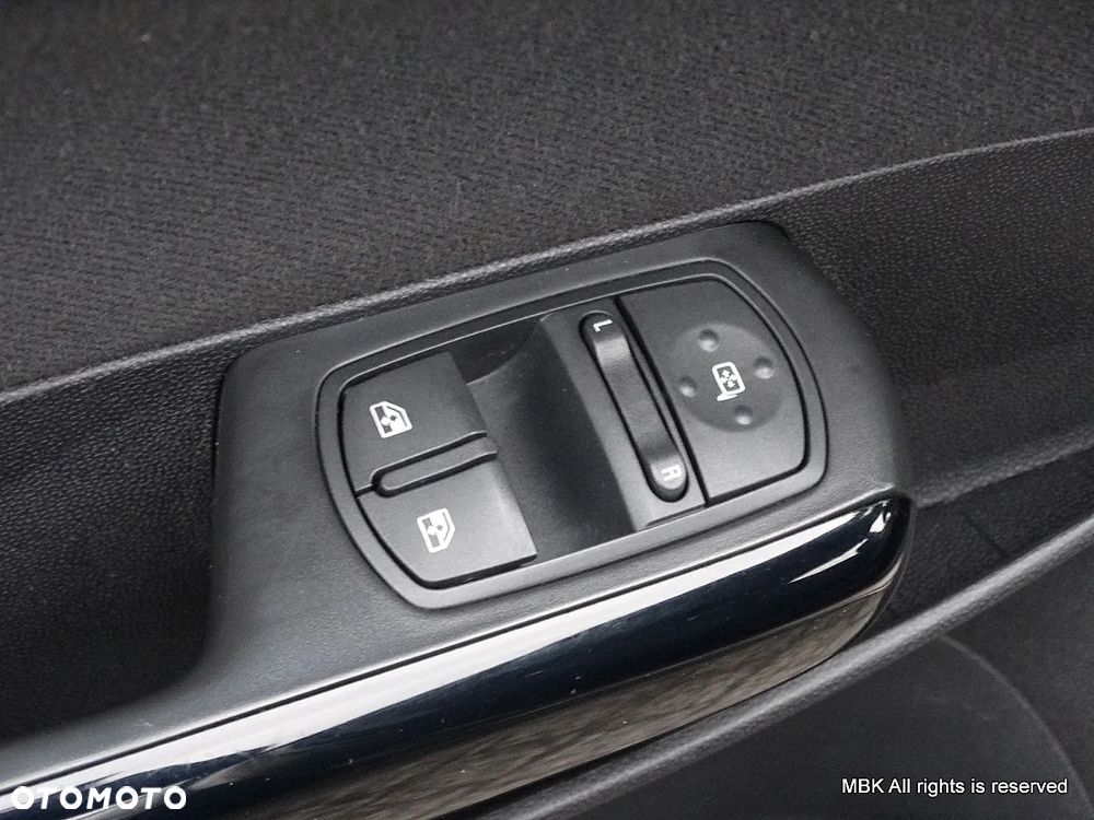 Opel Corsa 1.4 16V Cosmo - 21