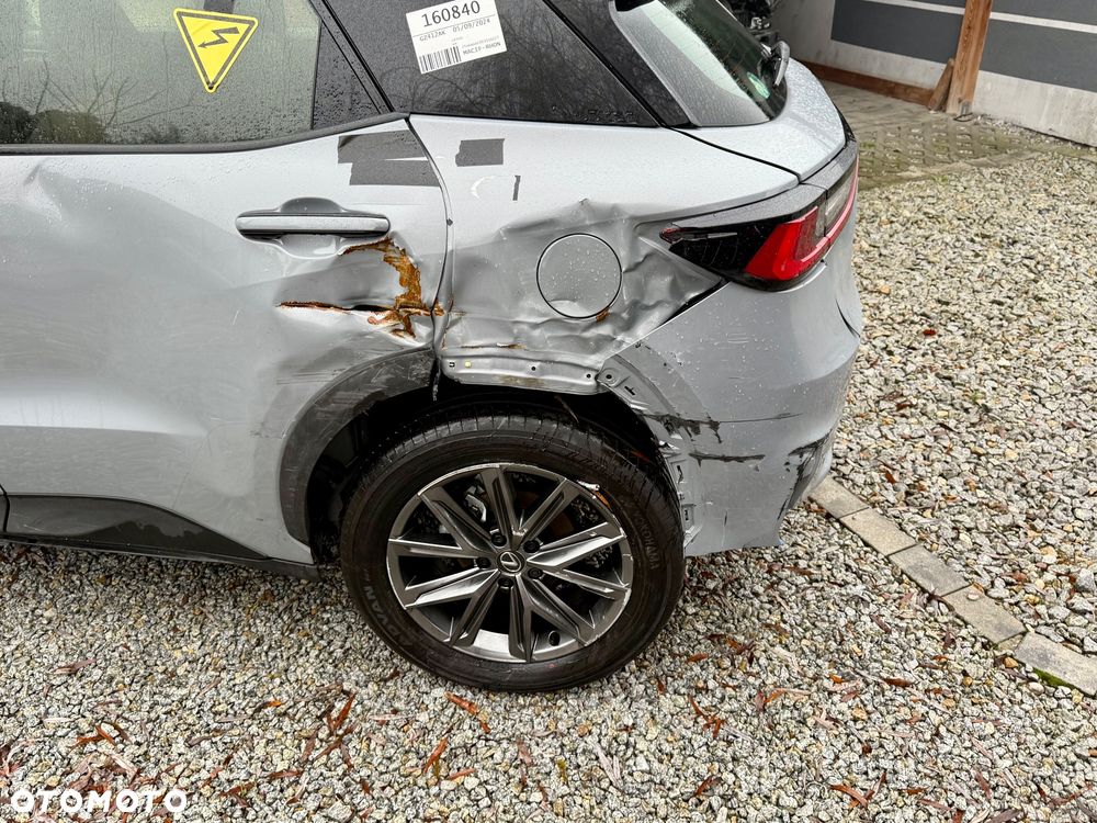 Lexus LBX FWD Emotion - 39