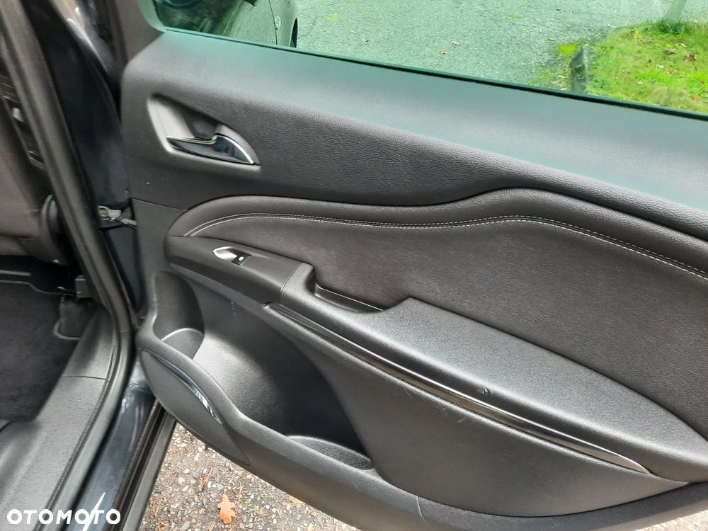 Opel Zafira - 16