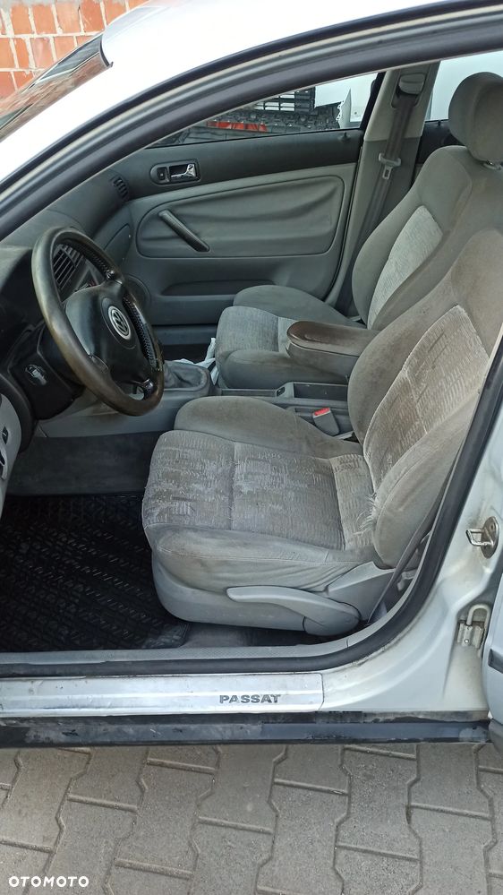 Volkswagen Passat 1.9 TDI - 4