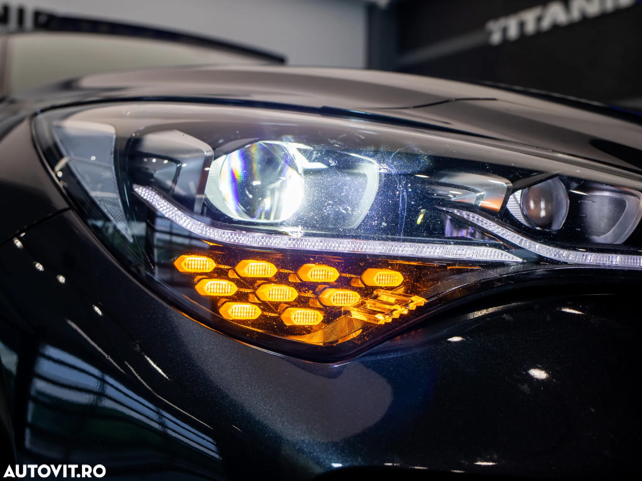 Kia Stinger 3.3 T-GDI AWD GT - 12