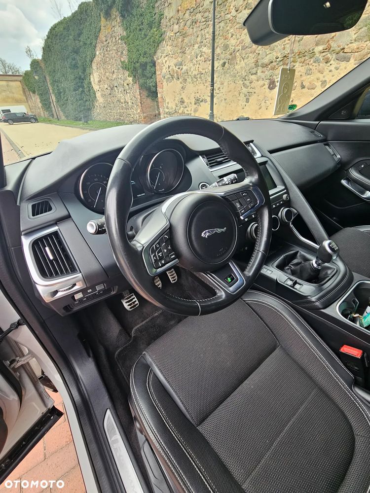 Jaguar E-Pace D150 R-Dynamic - 19