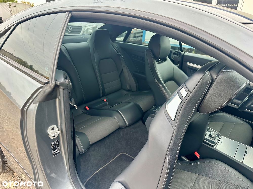 Mercedes-Benz Klasa E 200 Coupe 7G-TRONIC Sport Edition - 22
