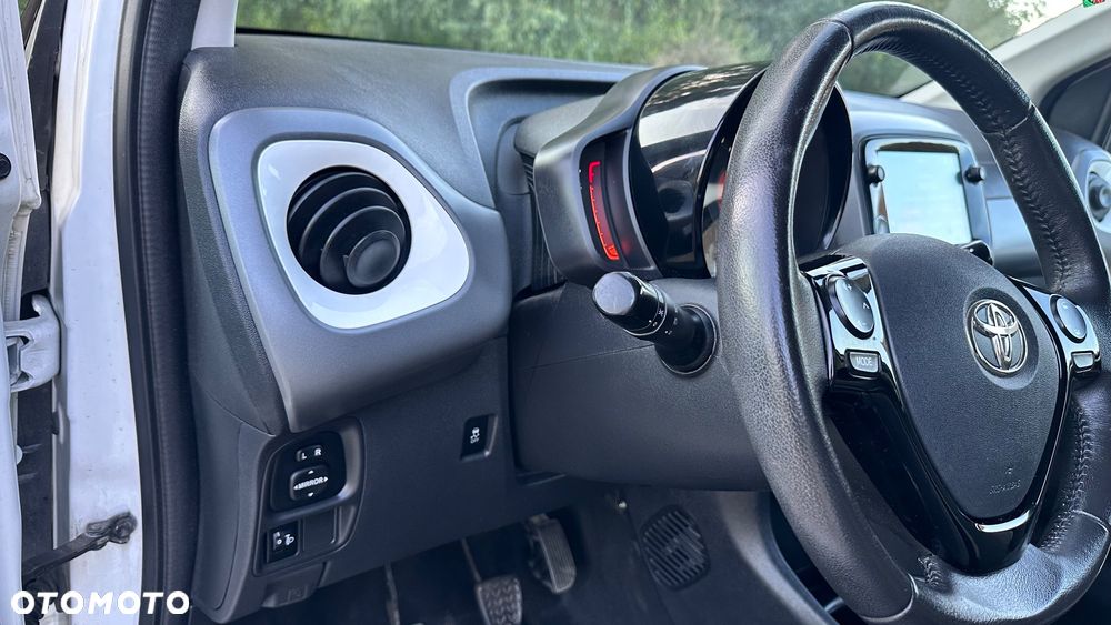 Toyota Aygo 1.0 VVT-i Color Edition - 26