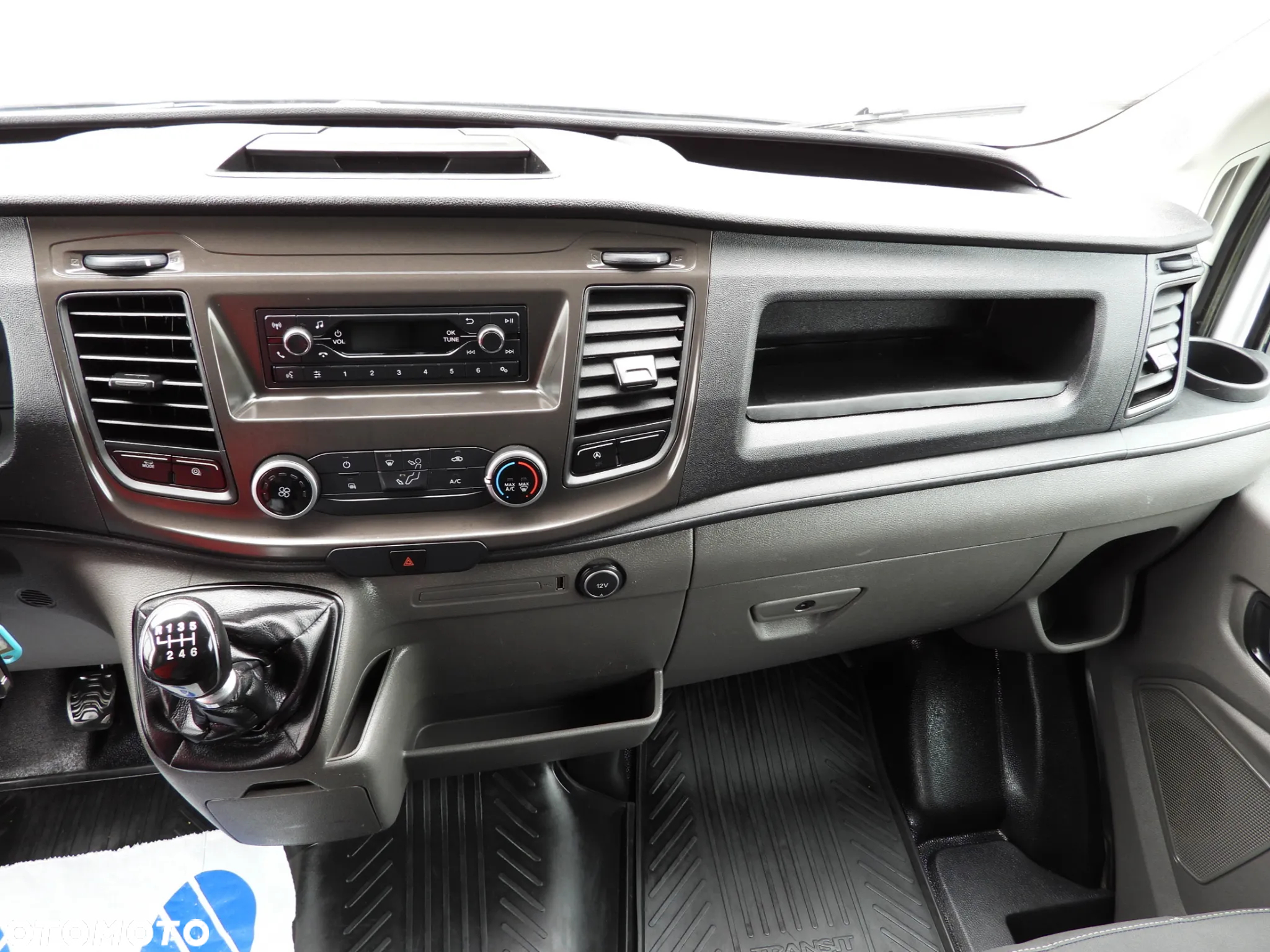 Ford TRANSIT KONTENER / CHŁODNIA 5*C / TEMPOMAT LEDY BLIŹNIACZE KOŁA KLIMATYZACJA 130KM [ U89312 ] - 33
