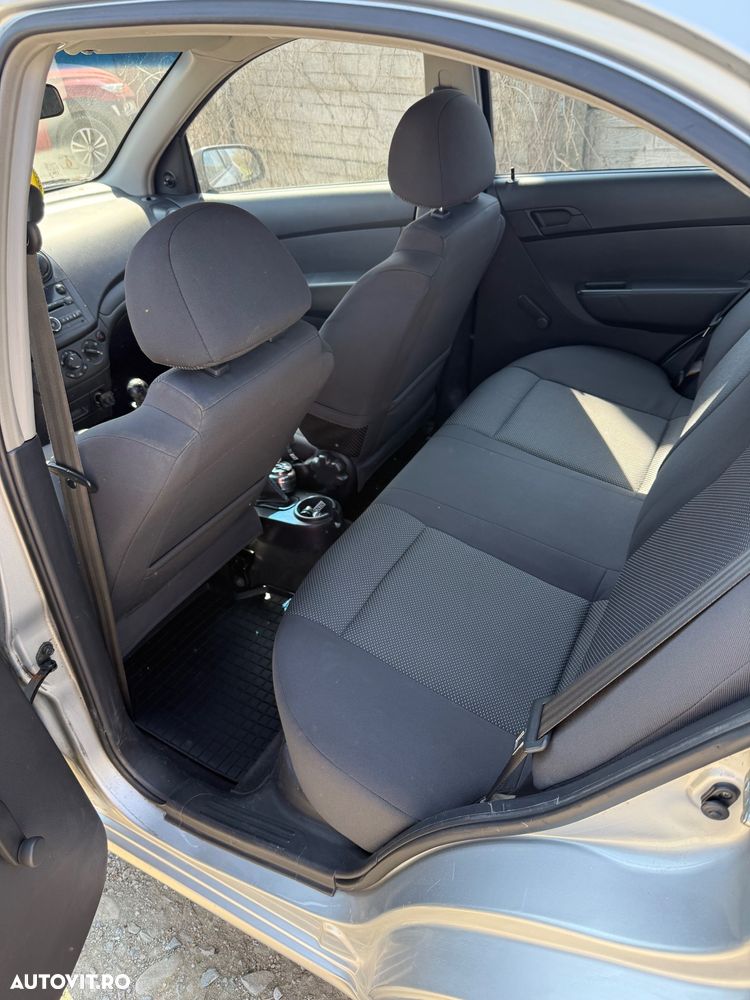 Chevrolet Aveo 1.4 16V LT - 9