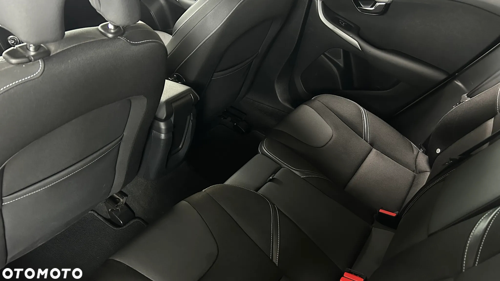 Volvo V40 D2 Drive-E Momentum - 15