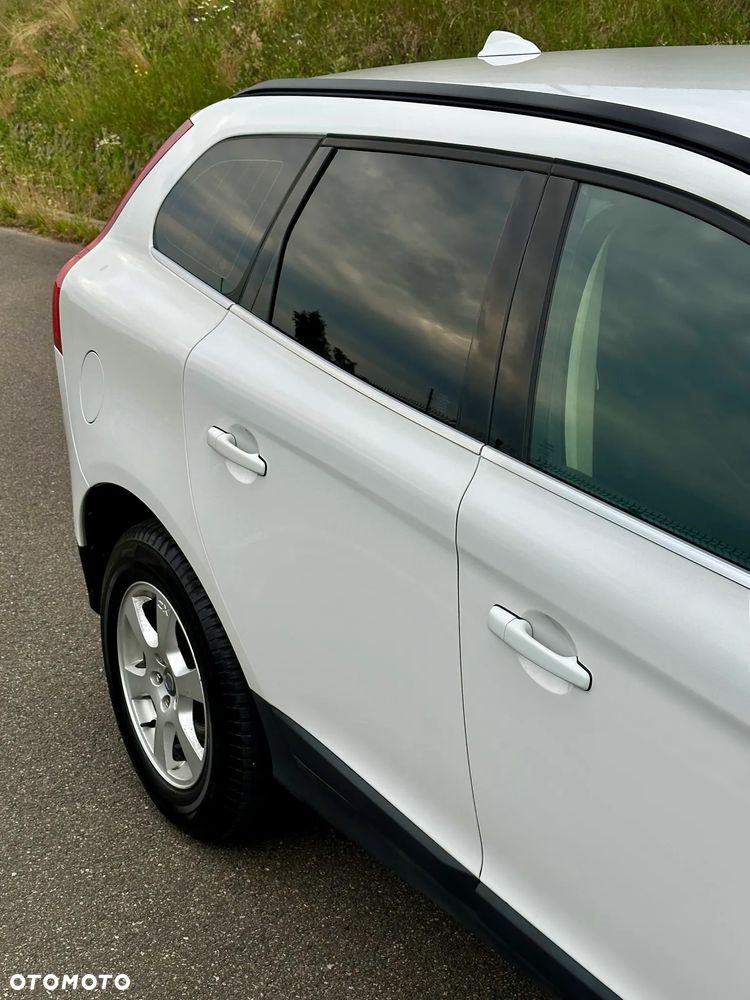 Volvo XC 60 D3 Momentum - 4
