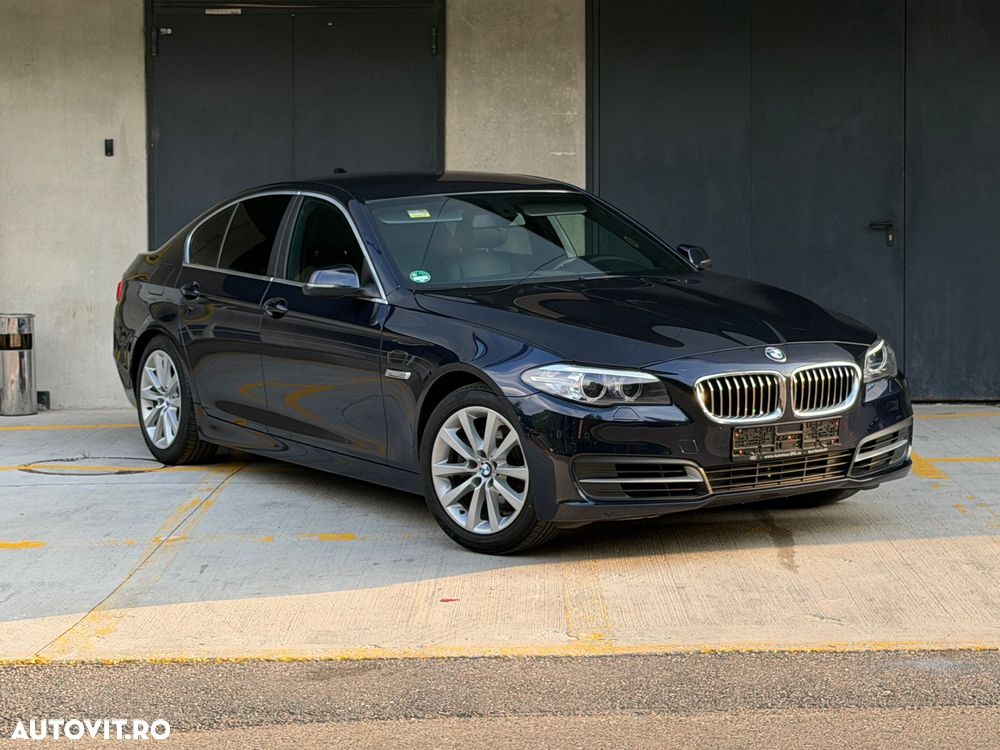 BMW Seria 5 520d Aut. Modern Line - 2
