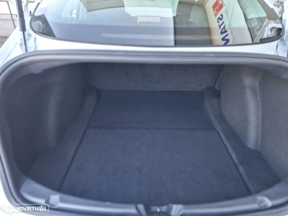 Tesla Model 3 Long-Range Dual Motor AWD - 21