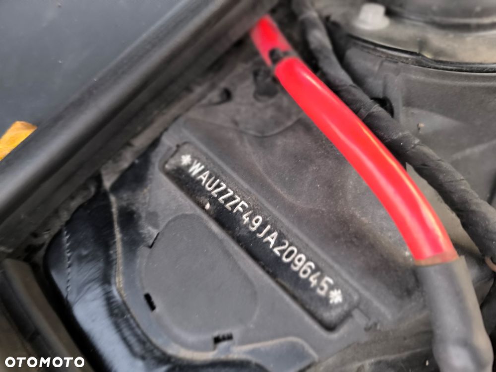 Audi A4 Avant 2.0 TFSI ultra Sport - 38